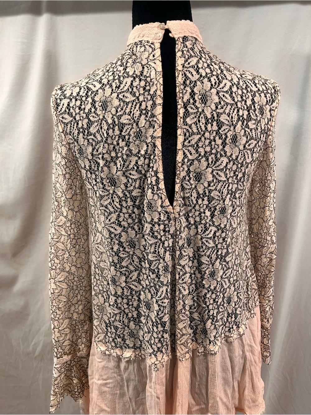 Free People Secret Origins lace tunic dress features a romantic flare sleeves - Picture 6 of 7